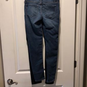 2 pairs of jeans